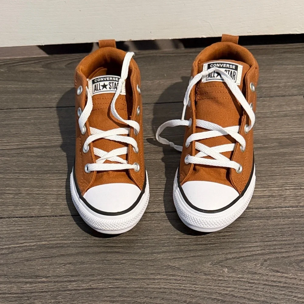 Converse Chuck Taylor All Star Street Canvas Sneaker